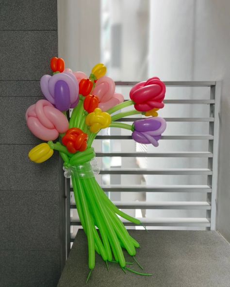 Tulips, Balloons