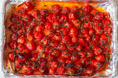 roasted cherry tomatoes in the oven. Tomatoes In Oven, Summer Tomato Recipe, Roasted Tomato Recipes, Oven Roasted Cherry Tomatoes, Tomato Basil Salad, Bruschetta Pasta, Cherry Tomato Recipes, Tomato Rice, Tomato Bruschetta