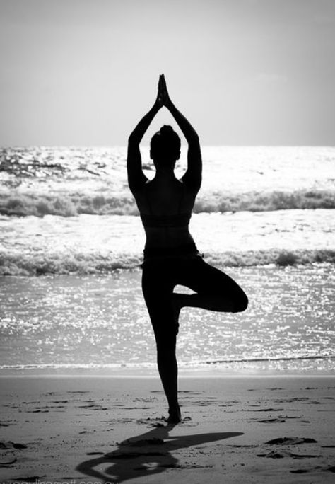 Yoga Foto's, Yoga Lifestyle Photography, Yoga Kunst, Yoga On The Beach, Photo Yoga, Yoga Poses Photography, Yoga Nature, Yoga Photoshoot, Yoga Inspo