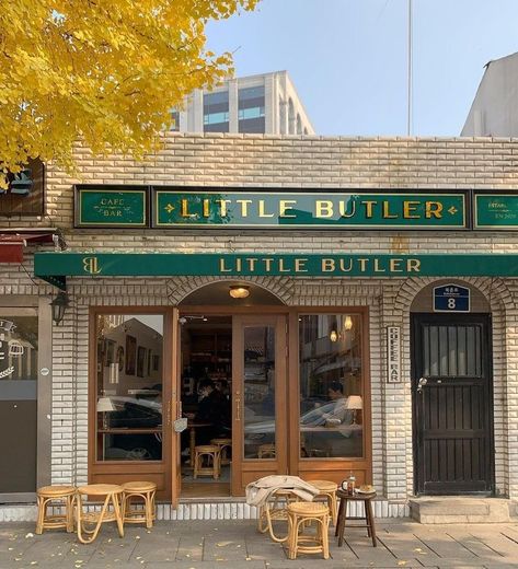 Cafe Outside, Small Coffee Shop, Storefront Design, Cafe Shop Design, Cute Cafe, Bakery Design, Coffee Shop Design, Cafe Interior Design, Cafe Shop