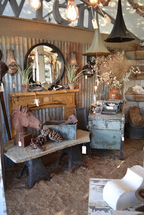 time worn interiors: A Few Of My Fav's At Marburger Antique Booth Display Ideas, Flea Market Displays, Booth Display Ideas, Vintage Booth Display, Flea Market Booth, Antique Booth Displays, Antique Mall Booth, Vintage Booth, Antique Booth Ideas