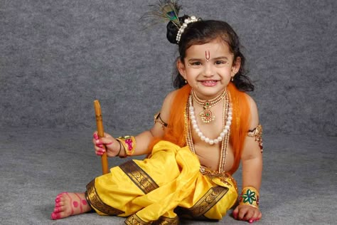 15 Krishna Janmashtami Celebration Ideas and Activities for Kids - K4 Craft Fancy Dress Ideas, Janmashtami Celebration, Photoshoot Boy, Fancy Dress Competition, Baby Photoshoot Boy, Cute Babies Photography, Little Krishna, Baby Boy Photography, Baby Krishna