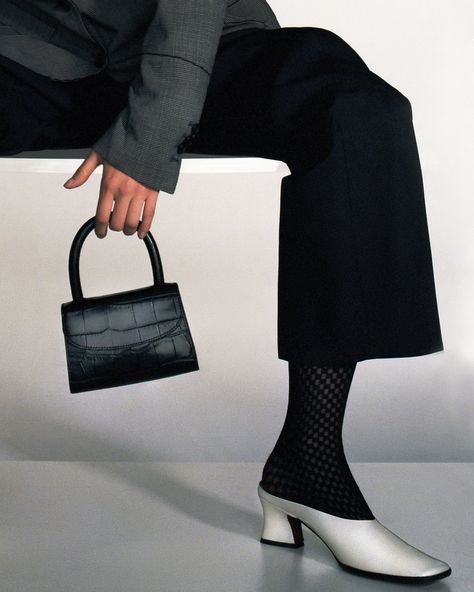 Your Favorite Affordable Shoe Brand, By Far, Is Launching Handbags Inspired by ’90s TV Shows Shooting Bags, Rachel Friends, 90s Tv Shows, 90s Tv, Affordable Shoes, Monochrome Fashion, Fashion Photography Inspiration, Mood Board Fashion, Work Wear Women