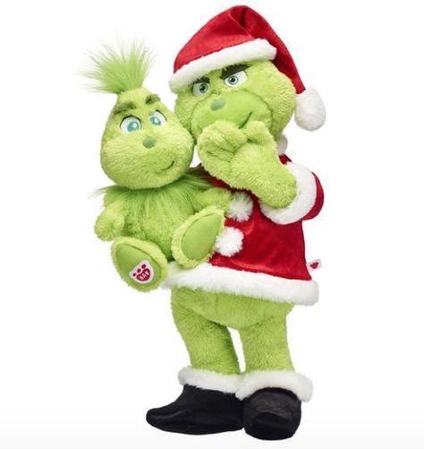 The Grinch Doll is Now At Build-A-Bear! Grinch Plush, Grinch Toys, The Grinch Movie, Grinch Christmas Party, Grinch Christmas Decorations, Holiday Gift Box, Gift Bundle, Grinch Stole Christmas, Christmas Gift Sets