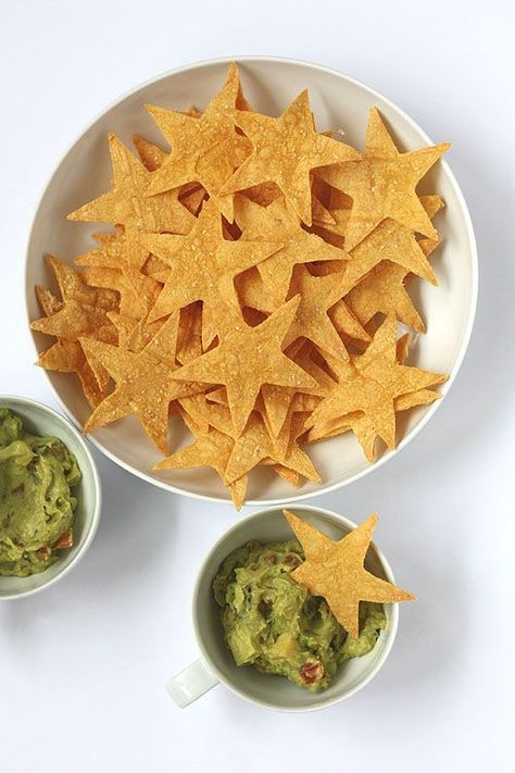 Gold Foods For Party, Oscars Party Ideas, Oscar Viewing Party, Golden Globes Party, Diy Star, Awards Party, Oscars Party, Viewing Party, Oscar Party