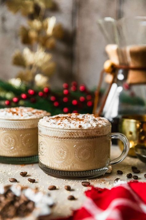 This coffee hot buttered rum is a cozy, festive cocktail for winter and the holidays! With homemade batter, warm spices, hot coffee, and rum, it's easy to make and perfect for a crowd. The batter has brown sugar, cinnamon, cardamom, and vanilla and is made without ice cream. This is one of my go-to drinks for a Christmas party, holidays, get-togethers, & brunch parties. These coffee rum cocktails are hot, boozy, and so decadent. If you're looking for a warm holiday cocktail, save this recipe! Warm Holiday Cocktails, Hot Buttered Rum Recipe, Bar Tender, Buttered Rum, Hot Buttered Rum, Sweet Cocktails, Rum Cocktails, Fresh Spices, Festive Cocktails