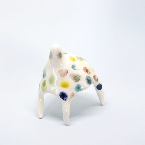 Tortoise, porcelain. Eleanor Meredith Pinch Pot, Clay Things, Pinch Pots, Bits And Bobs, Piggy Bank, Tortoise, Medium Size, Porcelain, Figurines