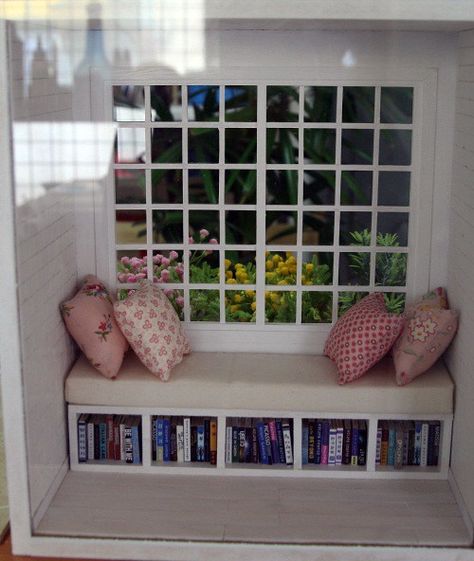 White room with Big window | small dollhouse cabinet The ins… | Flickr Diy Barbie Room, Mini Room Diy, Dollhouse Interior Ideas, Diy Mini House, Barbie Rooms, Small Dollhouse, Dollhouse Rooms, Dollhouse Cabinet, Cardboard Dollhouse