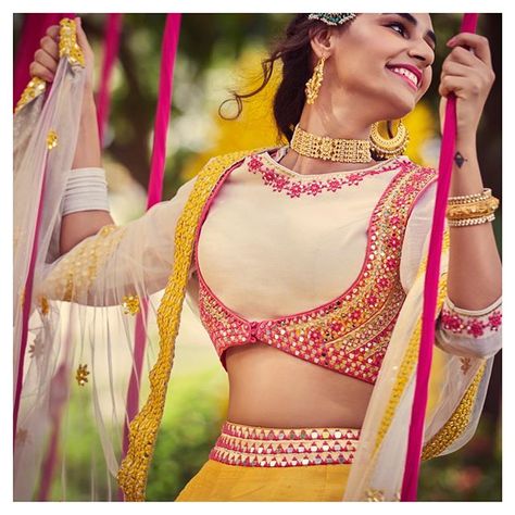 Abhinav Mishra Lehenga, Mishra Lehenga, Koti Blouse, Uncut Diamond Choker, Lehenga With Mirror Work, Abhinav Mishra, Long Blouse Designs, Boat Neck Blouse Design, Choli Dress