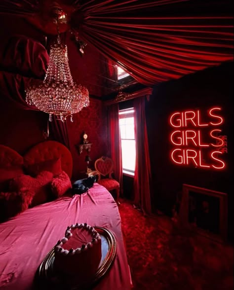 Red And Gold Room Aesthetic, Burlesque Bedroom Decor, Burlesque Home Decor, All Red Bedroom, Dark Pink Bedroom Aesthetic, Club Bedroom Aesthetic, Red Rooms Ideas, Burlesque Room Decor, Red And Pink Aesthetic Room Decor