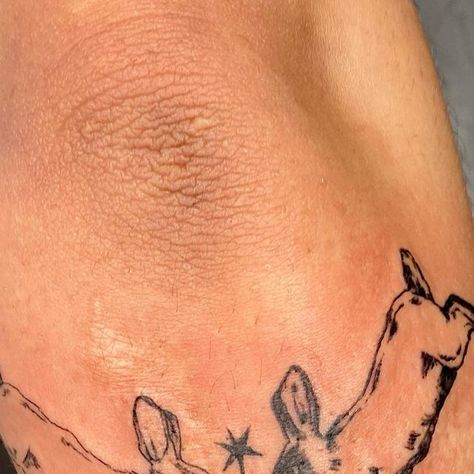 yeva’s tatts on Instagram: "jumping bunnies framing the knee for Theo 🐇 thank youuu !!" Knee Frame Tattoo, Over The Knee Tattoo, The Knee Tattoo, Frame Tattoo, Framed Tattoo, Knee Tattoo, March 16, Tattoos And Piercings, Over The Knee