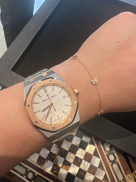 Ap Watch Audemars Piguet Women, Ap Woman Watch, Rose Gold Audemars Piguet, Piguet Watch Women, Audemars Piguet Royal Oak Rose Gold, Ap Royal Oak Women, Audemars Piguet Royal Oak Women, Ap Watch Women, Audemars Piguet Women