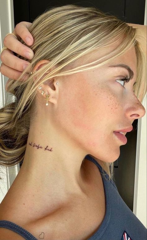 Side Neck Tattoo, Neck Tattoos Women, Pretty Ear Piercings, Petite Tattoos, Cute Ear Piercings, Cute Tattoos For Women, Classy Tattoos, Discreet Tattoos, Dainty Tattoos