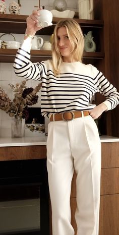 Casual Outfit Inspiration, Stripe Outfits, Mode Casual, Casual Chic Outfit, Fashion Mistakes, Looks Chic, Work Outfits Women, Business Casual Outfits, White Pants