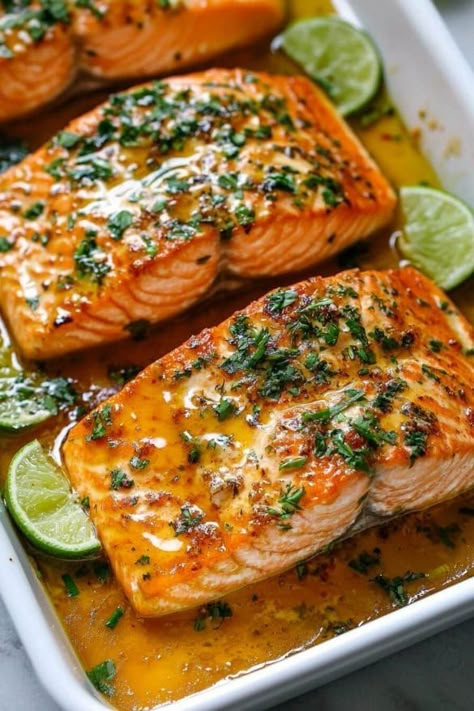 Baked Honey Lime Garlic Butter Salmon Honey Lime Garlic Butter Salmon, Healthy Fish Dishes, Sweet And Spicy Salmon, Pan Fried Tilapia, Fried Tilapia, Salmon Baked, Lemon Garlic Salmon, Pescatarian Diet, Garlic Butter Salmon