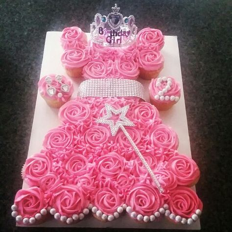 Pink Princess Cupcake Cake, Princess Cupcakes Ideas, Cupcake Dress Cake, Birthday Dress Girls Kids, Anne Margaret, Princess Cupcake Cake, Princess Cupcake Dress, Baby Shower Simple, Cupcake Rosa