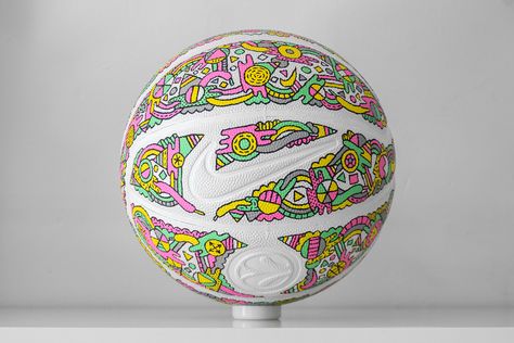 Painted Basketball, Nike Ball, Basketball Painting, Basketball Bedroom, Basketball Game Outfit, Basketball Drawings, Basketball Memes, Bola Basket, Medical Wallpaper