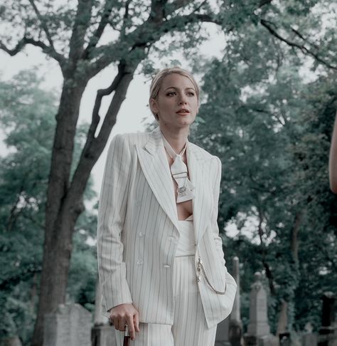 Blake Lively A Simple Favor Aesthetic, Emily A Simple Favor, A Simple Favor Aesthetic, Blake Lively A Simple Favor Outfits, Emily Nelson Outfits, Emily Nelson Aesthetic, Hbic Aesthetic, Simple Favor Blake Lively, A Simple Favor Outfits