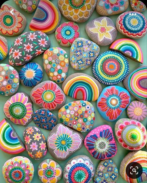 Stone Art Painting, Painted Rocks Diy, Rock Painting Patterns, Rock Painting Designs, Rock Painting Art, Pebble Painting, Rock Crafts, Summer Crafts, Dot Painting