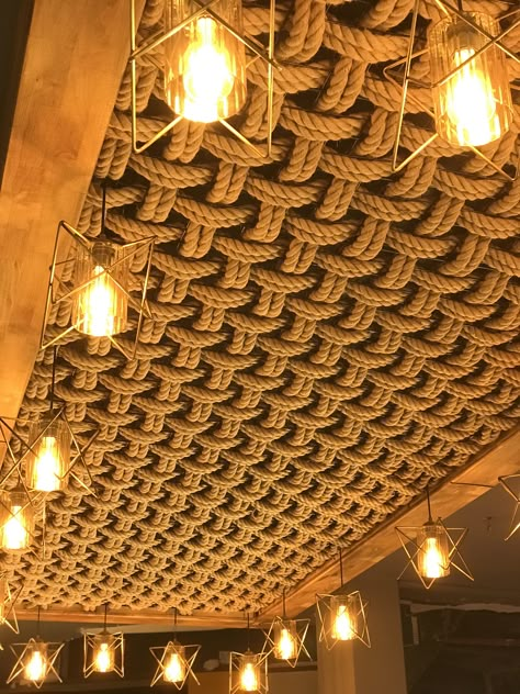 Rope Ceiling Design Restaurant, Rope Screen Divider, Kanaf Roof Design, Rope Ceiling Design, Rope Ceiling, Bar Ceiling, Bamboo House Design, Resort Ideas, Outdoor Restaurant Design