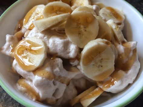 Protein fluff!! As good as ice cream but 234,432 times better for you!! Protein Fluff, Iifym Recipes, Meals Ideas, Protein Pudding, Protein Treats, Protein Ice Cream, Skinnytaste Recipes, Protein Powder Recipes, Protein Desserts