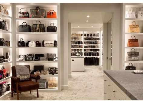 Big Walk In Closet Luxury, Bag Collection Closet, Spelling Manor, Big Walk In Closet, Walk In Closet Luxury, Closet Luxury, Future Bedroom, Dream Closet Design, Beautiful Closets