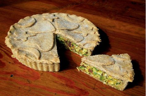 Medieval Recipes, Fresh Bread Crumbs, Vegetable Pie, Ancient Recipes, Tudor Era, History Magazine, Food Writing, English Food, Meat Free