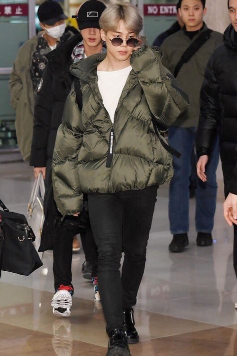 Jimin Airport Fashion, Bts Airport, Park Jimin Bts Wallpaper, Bts Inspired Outfits, Bts Concept Photo, Black And White Shirt, Perfect Boy, Puffy Jacket, Park Jimin Bts