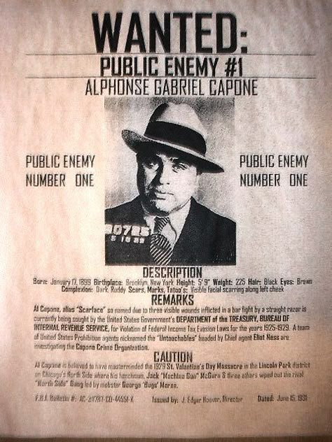 Al Capone is one of America's most well known gangster in history. He was a symbol of the collapse of law and order during the 1920s. He helped Chicago get the reputation of a lawless city. Mafia Party, Don Corleone, Real Gangster, Chicago Outfit, Mafia Gangster, Wise Guys, Wanted Poster, Wilde Westen, Chicago History