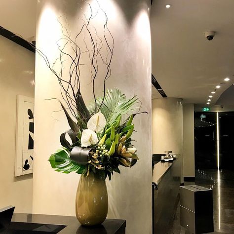 Corporate Floral Arrangements, Corporate Centerpieces, Corporate Flower Arrangements, Corporate Arrangements, Hotel Flower Arrangements, Desk Flowers, Home Flower Arrangements, Hotel Flowers, Large Flower Arrangements