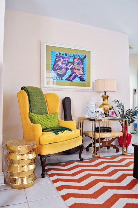 chevron rug and colorful chair Living Room Yellow And Green, Small Apartment Decorating Living Room, Germany Hamburg, Hamburg City, Green Apartment, Condo Ideas, Yellow Living Room, Living Room Decor Apartment, Interior Color