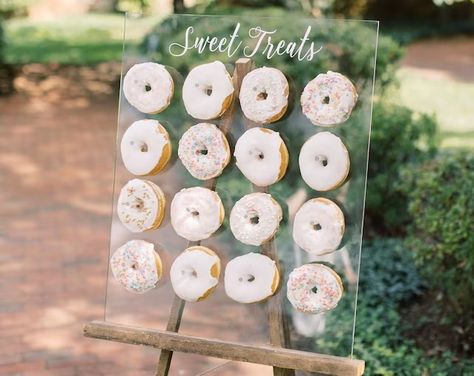 SaveTheDateDesignsCo - Etsy Donut Wall Wedding, Donut Board, Donut Bar Wedding, Fountain Wedding Cakes, Donut Wedding, Philips Screwdriver, Treat Board, Donut Signs, Donut Display