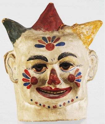 19th c. papier-mache clown mask guaranteed to keep suitors at bay. Paper Mache Halloween, Vintage Circus Party, Scary Clown Makeup, Vintage Halloween Photos, Paper Mache Mask, Clown Mask, Halloween Clown, Send In The Clowns, Gothic Fairy