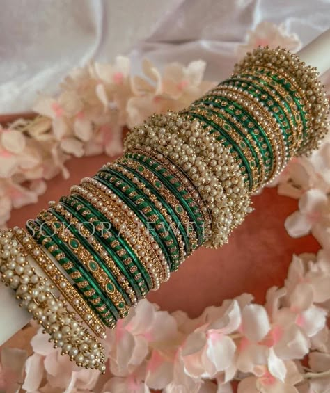 @NGT6020 Bangle Aesthetic, Bridal Jewelry Sets Brides, Wedding Jewelry Sets Bridal Jewellery, Bridal Jewellery Inspiration, Thread Bangles Design, Neck Pieces Jewelry, Fancy Jewelry Necklace, Indian Bridal Jewelry Sets, Pretty Jewelry Necklaces