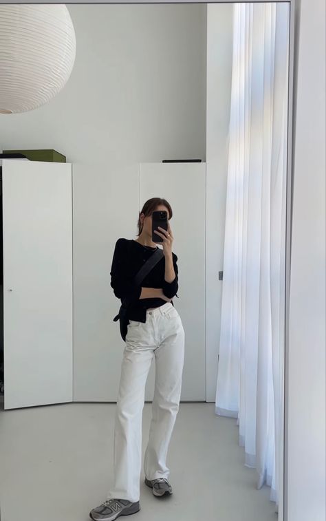 White Levis Jeans Outfit, Levis Jeans Outfit, White Jeans For Fall, Jess Alizzi, Levi Jeans Outfit, Jeans Amazon, Jeans For Fall, White Levis, Ig Reels