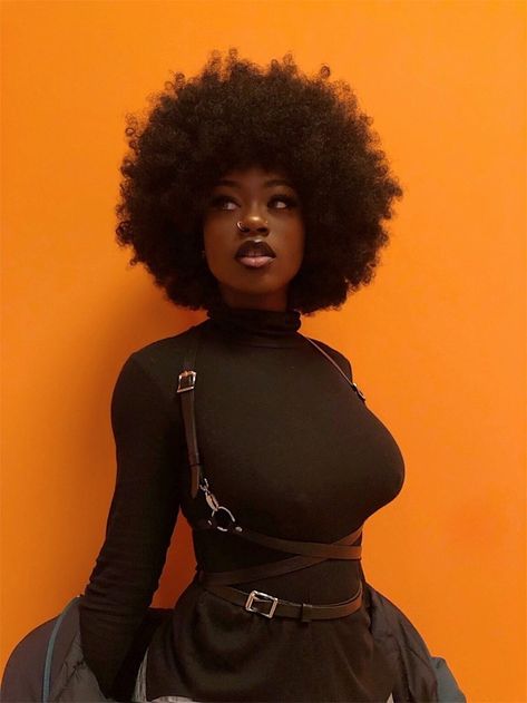 #Beautiful Women With Afros, Big Afro Women, Refrences Girl Black, Androgynous Black People, Big Afro Hair Aesthetic, Dark Skin Beauty, Human Poses, Dark Skin Women, Afro Art