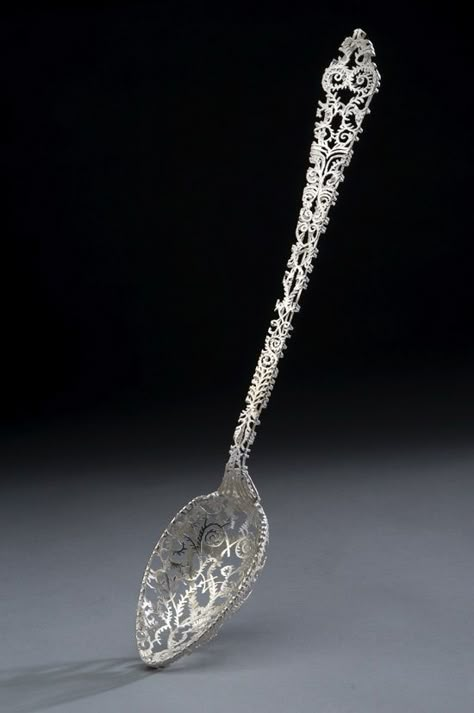 after 'water', 'light' and 'a showpiece' the chosen subject for 2009 was 'poetry'. 47 artists submitted silver objects covering a broad spectrum ranging from free to applied art. Silver Pooja Items, Silver Flatware, Silver Spoon, Silver Spoons, Silver Art, Silver Filigree, Silver Pieces, Cutlery Set, Intricate Designs