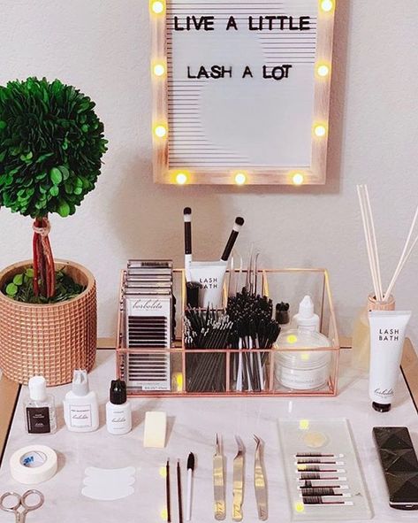 Lash Organization Set Up Inspo Lash Organization, Lash Room Ideas, Eyelash Studio, Eyelash Extensions Salons, Lash Lounge, Tech Room, Lash Room Decor, Beauty Room Salon, Home Beauty Salon