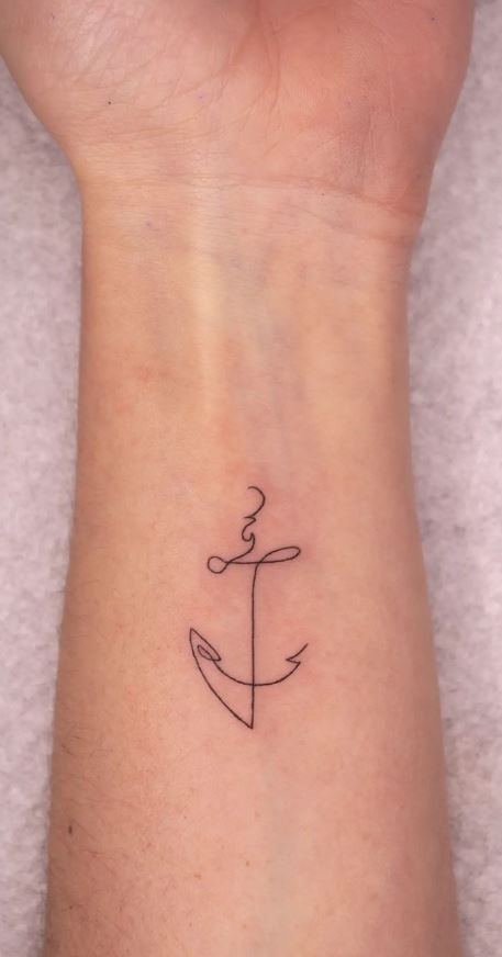 Faith Anchor Tattoos For Women, Anchor Tattoos For Women, Navy Anchor Tattoos, Traditional Anchor Tattoo, Anker Tattoo Design, Anchor Tattoo Meaning, Small Anchor Tattoos, Rope Tattoo, Tattoo Anchor