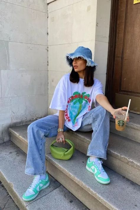 Jean Bucket Hat Outfit, Mint Dunks, Shimmer 4s, Dunk Green, Dunk Outfit, Woman Streetwear, Bucket Hat Outfit, Dunks Outfit, Boyish Outfits