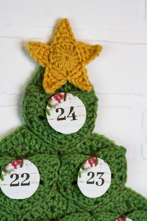 How to Crochet Advent Calendar - Winding Road Crochet Advent Crochet Patterns, Crochet Christmas Countdown, Winding Road Crochet, Diy Advent Calendar Crochet, Crochet Christmas Tree Advent Calendar, Crochet Christmas Countdown Calendar, Crochet Advent Calendar, Advent Calendar Pattern, Homemade Christmas Tree