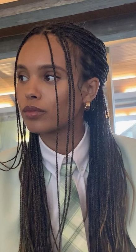 Natural Looking Knotless Braids, Knotless Braid Inspiration, Box Braids Outfit, Natural Looking Box Braids, Tiny Braids For Black Women, Knotless Micro Braids, Knotless Braids On Natural Hair, Curled Micro Braids, Taylor Russell Braids