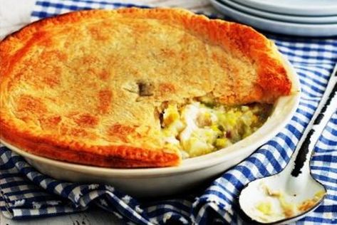 Welsh Chicken & Leek Pie – Celtic Life International Chicken And Leek Pie, Chicken Pie Recipe, Leek Pie, Potato Chicken, Kitchen Witchery, Chicken Pie, Eat Seasonal, Beltane, Pot Pie