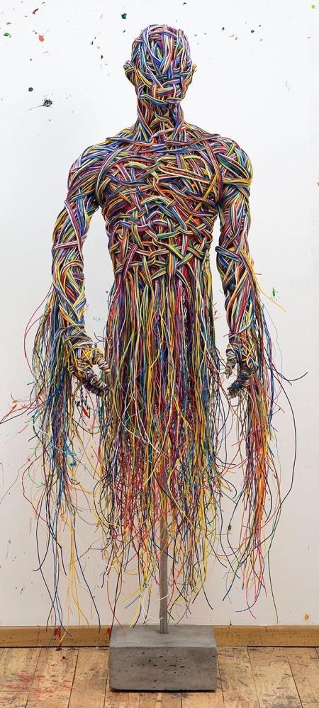 Human Body Wire Armature, Cable Art Installation, Body Extension Art Sculpture, Wire Sculpture Human Form, Burning Man Sculpture Art Installations, Fantasy Wire, Trippy Visuals, Diy Canvas Wall Art, 3d Figures