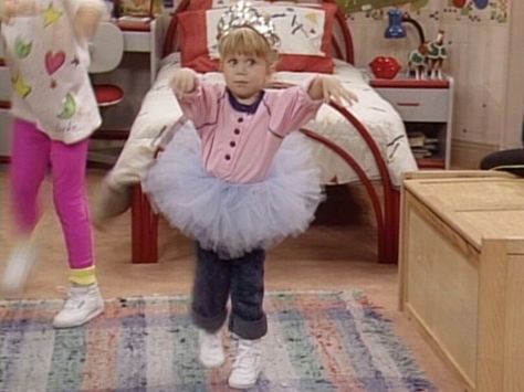 Full House Michelle, Michelle Tanner, House Pics, John Stamos, Fuller House, Lizzie Mcguire, Light My Fire, Ashley Olsen, Three Daughters