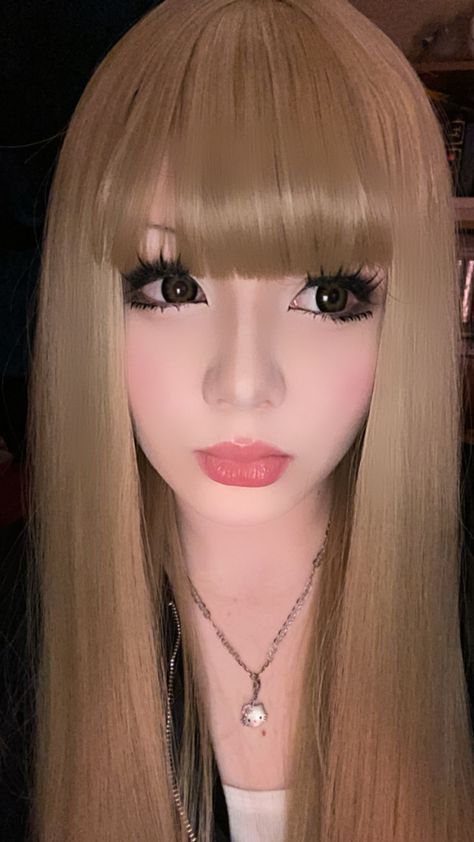 Gyaru Makeup Y2k, Tsuyome Makeup, Goth Gyaru Makeup, Tsuyome Gyaru Makeup, Subtle Gyaru Makeup, Tsuyome Gyaru Fashion, Gyaru Types, Gyaru App Icons, Hime Gyaru Makeup