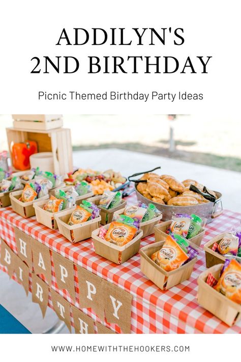 Park Party Set Up, Small Park Birthday Party, Park Birthday Party Snacks, Birthday Party At Park Decor, Birthday Park Food Ideas, Birthday Party In The Park Ideas, Playground Party Favors, Birthday Party At Playground, 2nd Birthday Picnic Ideas