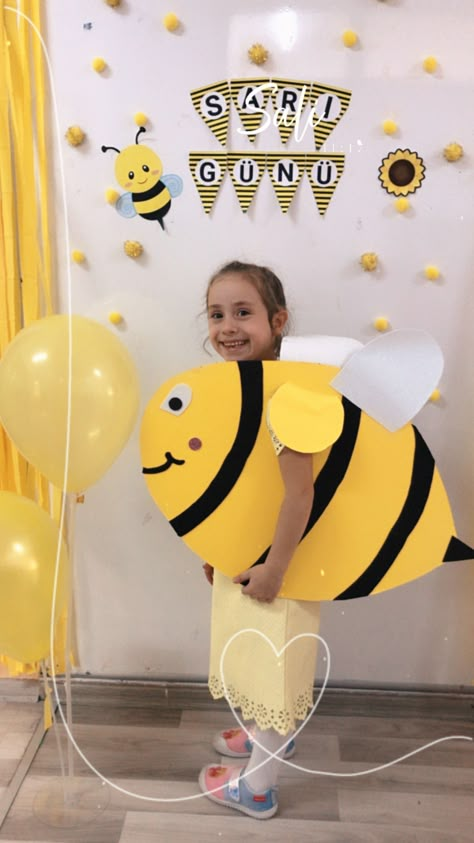 Bee Activity For Preschool, Yellow Day Ideas For Preschool, Yellow Day Decoration In Preschool, Yellow Activities For Preschool, Yellow Day Activities Craft Ideas, Yellow Day Celebration In Preschool, Bee Day Activities, Yellow Day Crafts For Kids, Yellow Day Activities Preschool