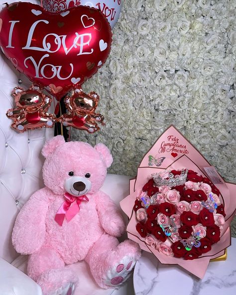 Valentines Day Roses Bouquets, Forever Ramo, Valentines Day Bouquet, Flowers For Girlfriend, Ribbon Flowers Bouquet, Diy Bouquet Wrap, Luxury Flower Bouquets, Teddy Bears Valentines, Birthday Goals