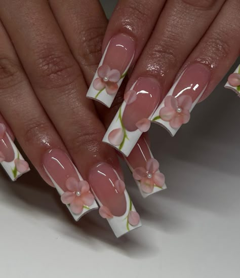 Nails Design Floral, Medium Elegant Nails, Hand Painted Flower Nails, Trip Nails Ideas, Besame Mucho Nails, Simple Nail Inspo Coffin, Green Nails Flowers, Shirt Pink Nails, 3d Flower Nails Coffin